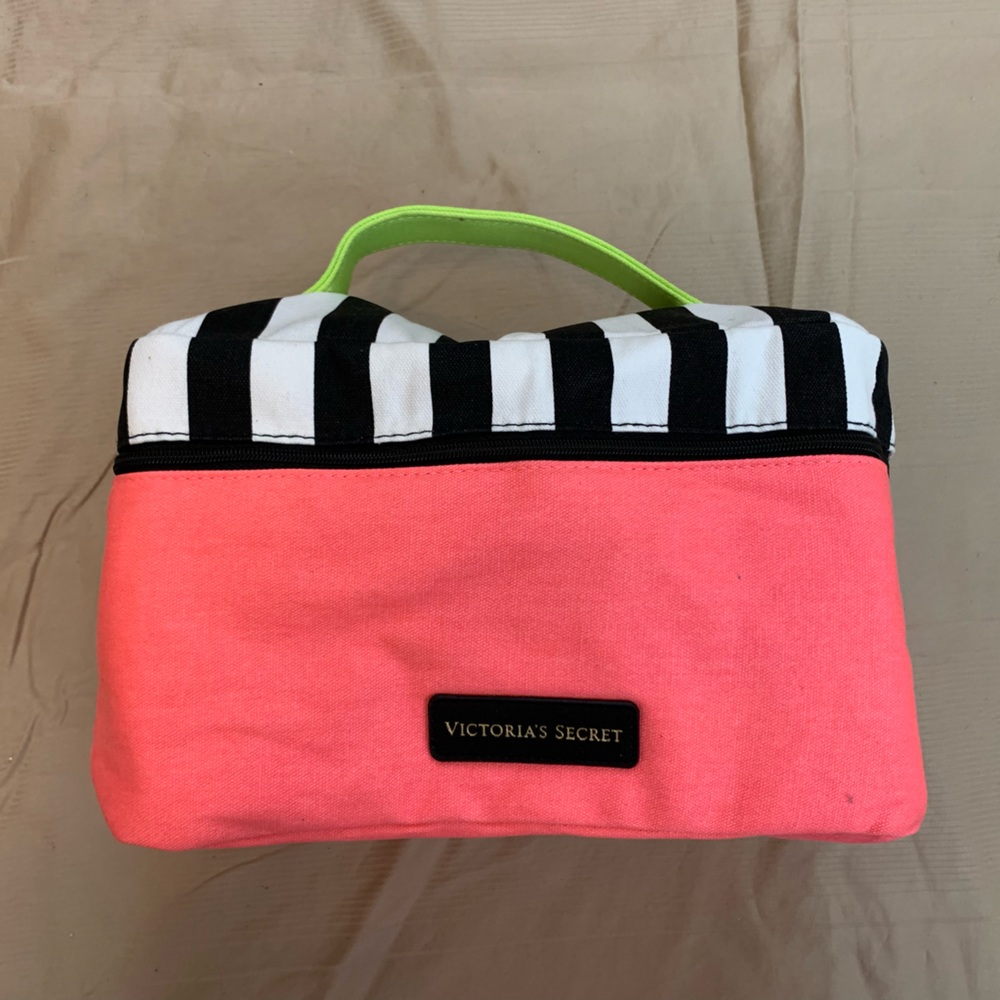 Victoria secret cosmetic bag set
